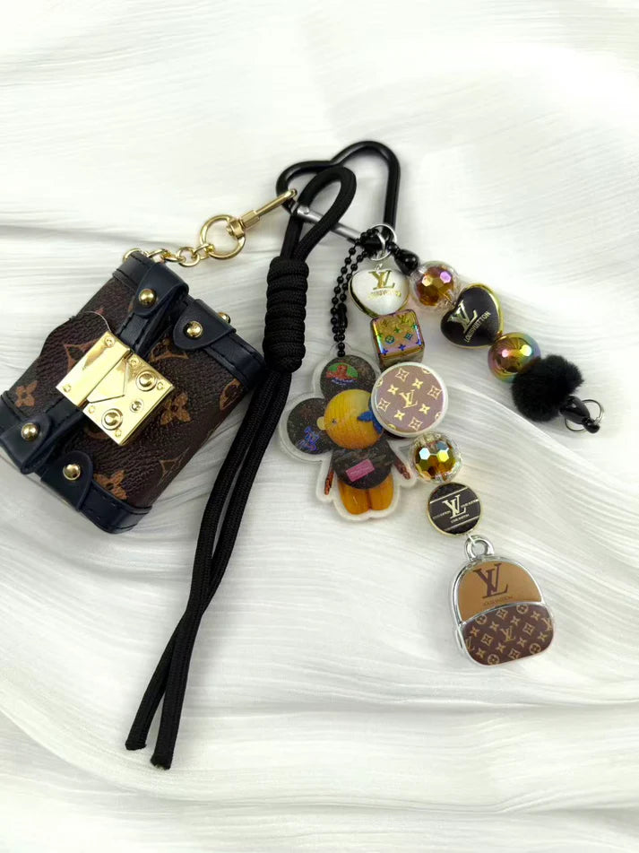 VV Keychain